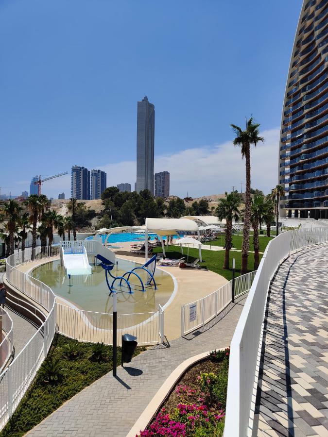 Sunset Waves Sea View Apartments เบนิดอร์ม ภายนอก รูปภาพ
