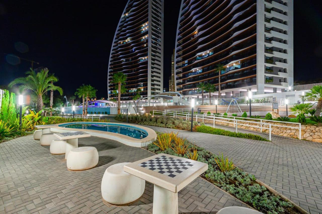 Sunset Waves Sea View Apartments เบนิดอร์ม ภายนอก รูปภาพ