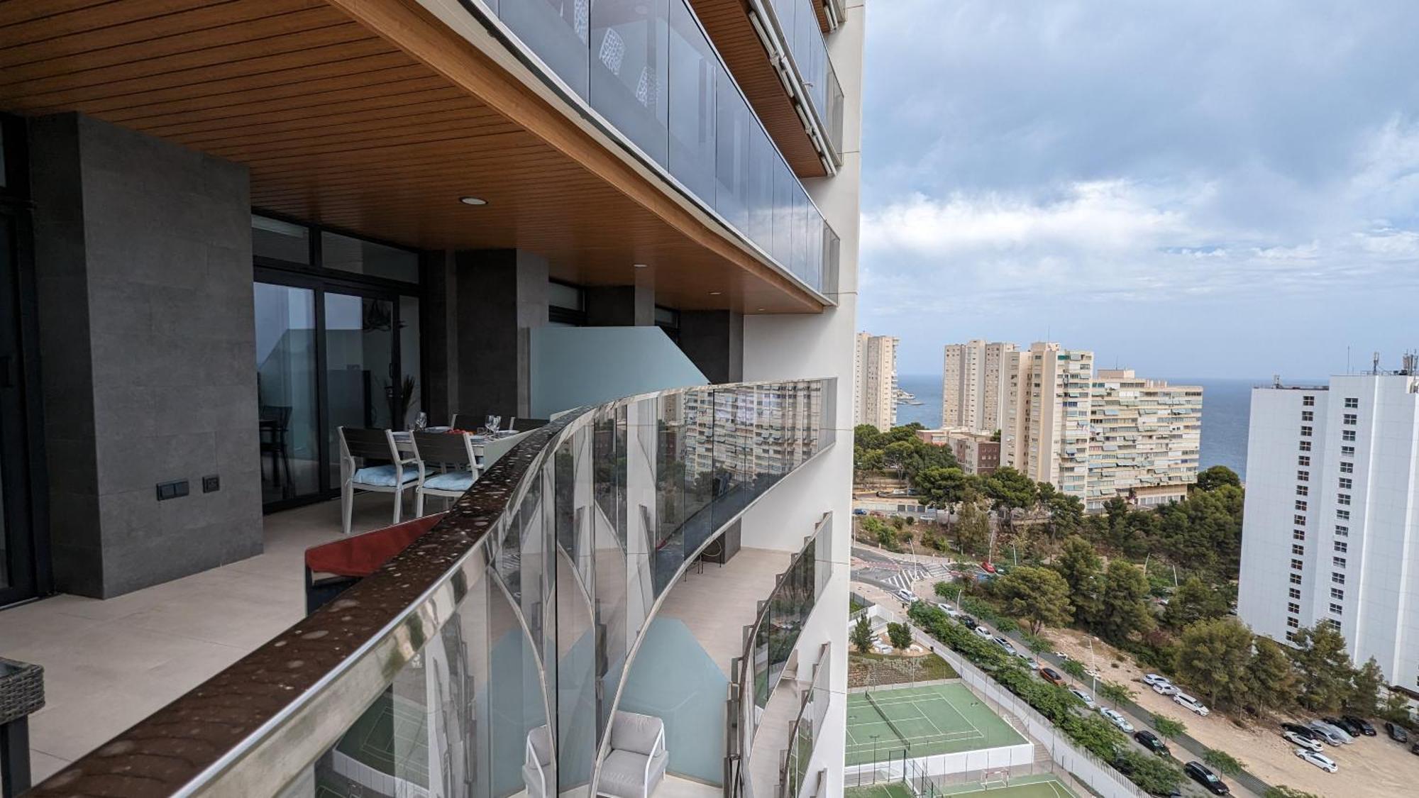 Sunset Waves Sea View Apartments เบนิดอร์ม ภายนอก รูปภาพ