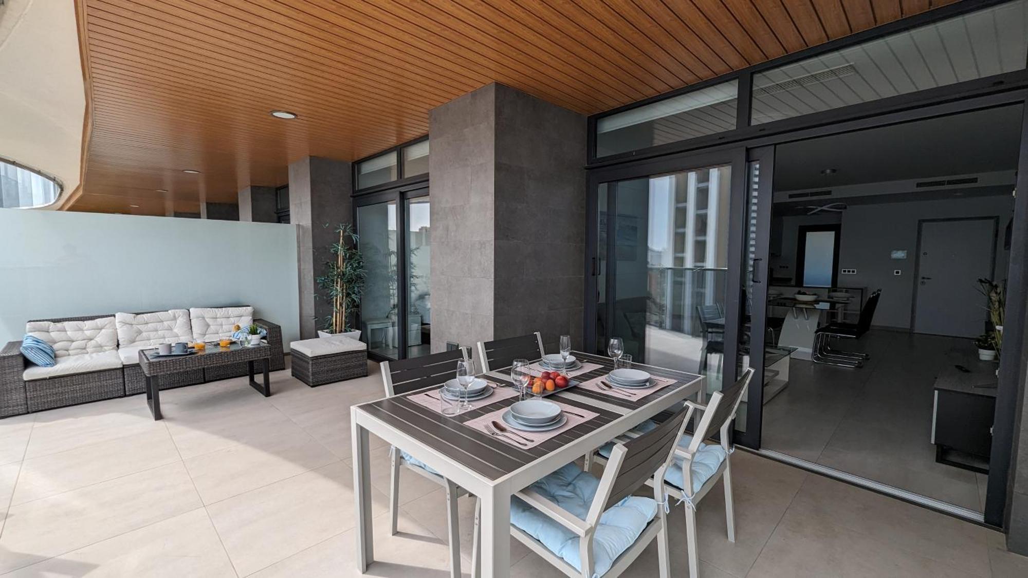 Sunset Waves Sea View Apartments เบนิดอร์ม ภายนอก รูปภาพ
