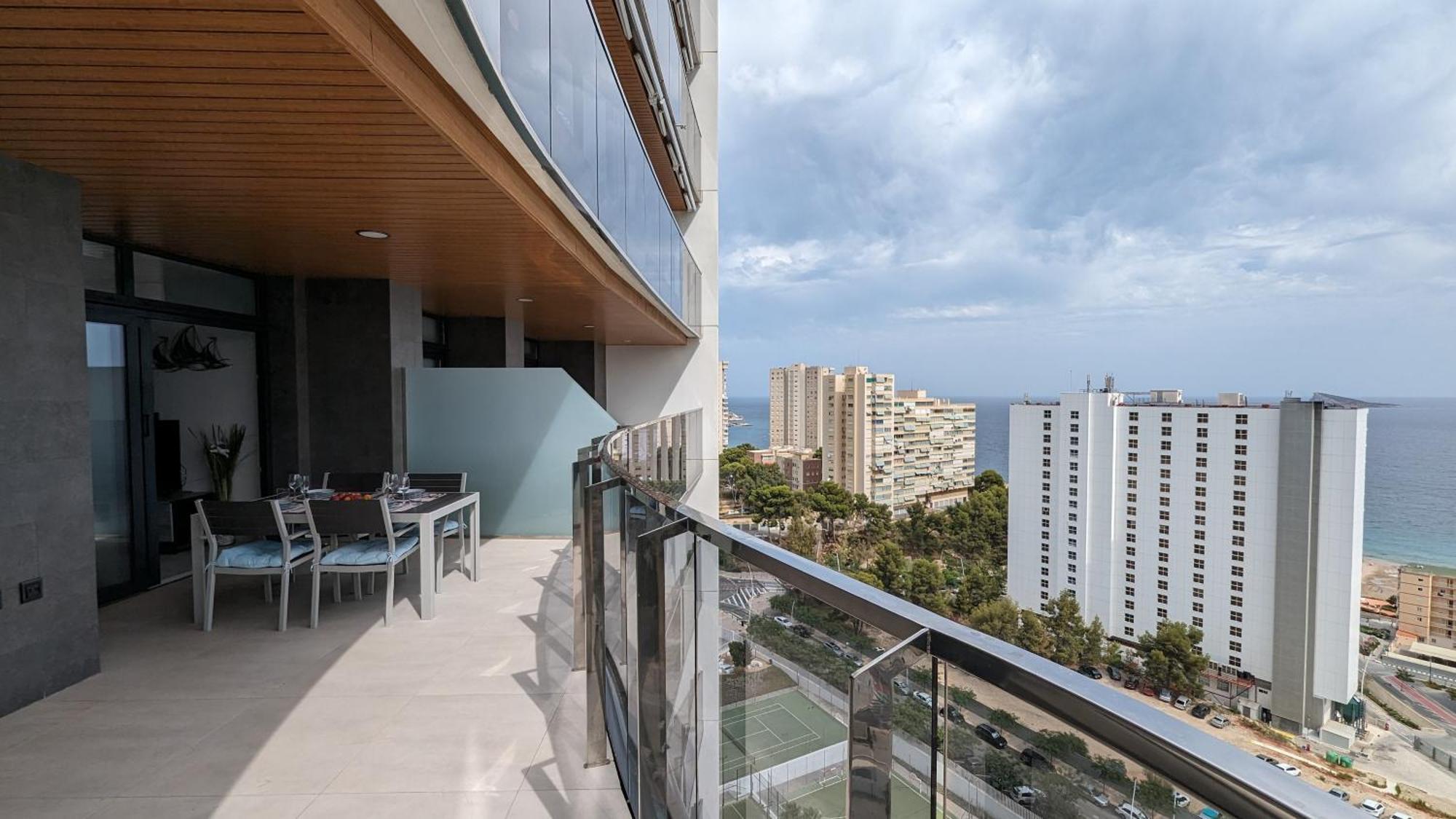 Sunset Waves Sea View Apartments เบนิดอร์ม ภายนอก รูปภาพ