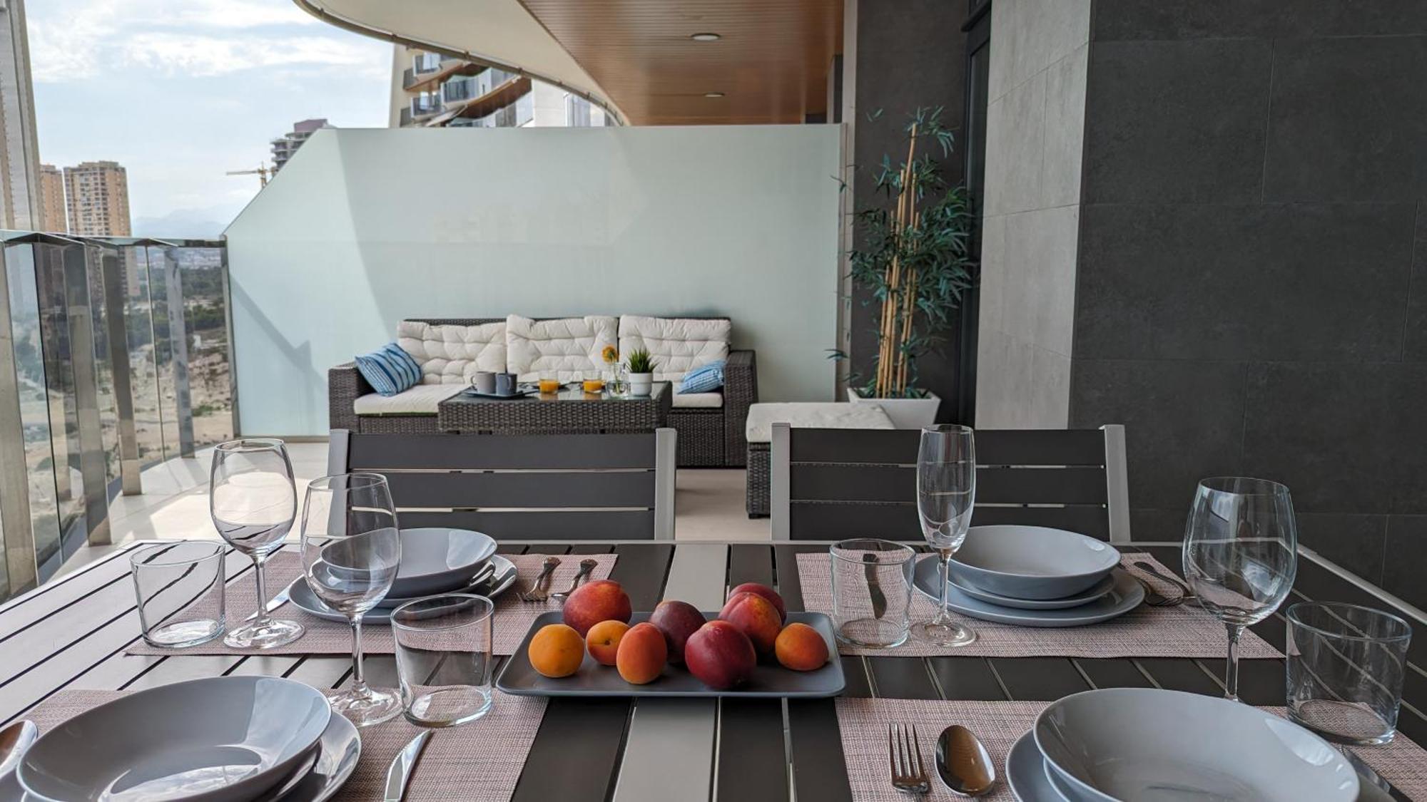 Sunset Waves Sea View Apartments เบนิดอร์ม ภายนอก รูปภาพ
