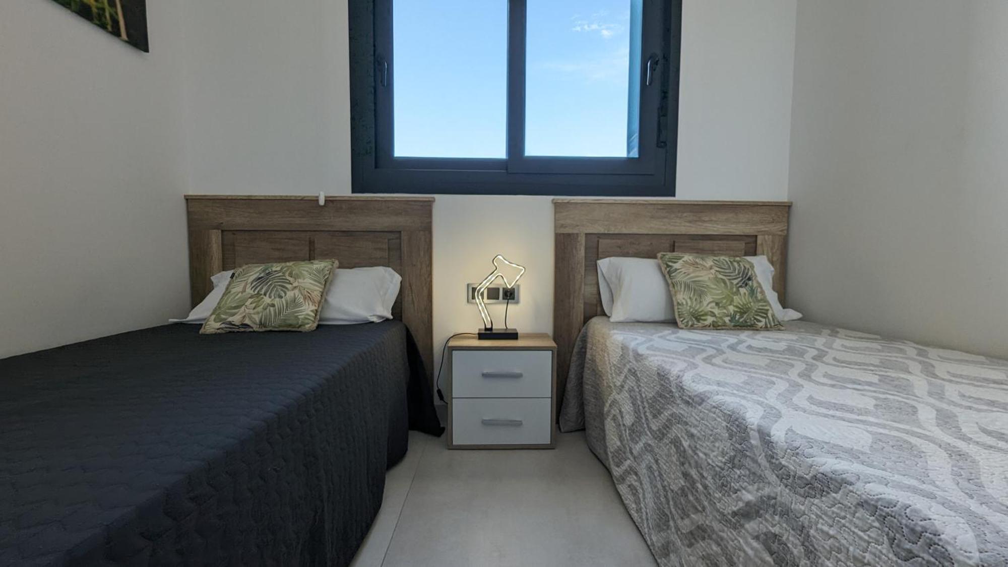 Sunset Waves Sea View Apartments เบนิดอร์ม ภายนอก รูปภาพ